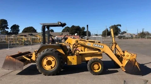 USED 2017 Deere 210 LE