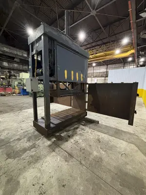 60" X 48" X 30" GENERAL HYDRAULICS DOUBLE DOOR VERTICAL HYDRAULIC BALER: STOCK #23657
