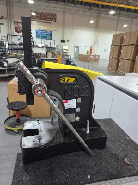 Used DAYTON 4Z329J Arbor Presses Michigan US | Machinery For Sale #461664