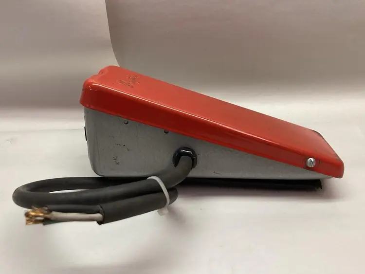 Used DAYTON 2X422 Miscellaneous Equipment (Electrical & Power) Ohio US | Surplus Asset Holdings #1290384