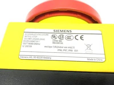 USED SIEMENS COMMAND DEVICE ENCLOSURE, LARGE RED E-STOP, CIRCULAR