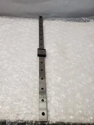 IKO LWLF24 C1 R640 H LINEAR RAIL