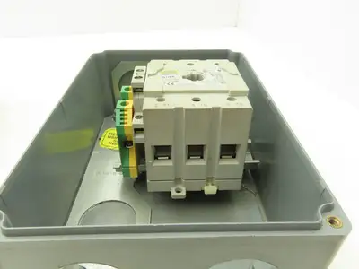Hubbell IP69k Rotary Disconnect 600V 50Hp 100A Enclosed