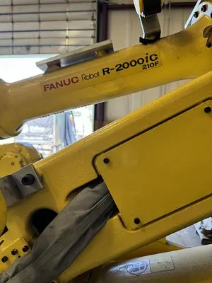 Used 2016 FANUC FANUC R-2000IC/210F Robots Michigan US | Aucto #1332189