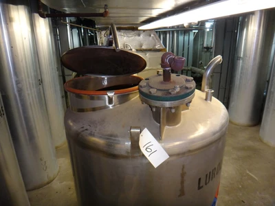 300 Gallon 304 Stainless Tank