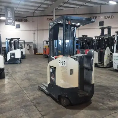 USED 2016 CROWN RR5725-45