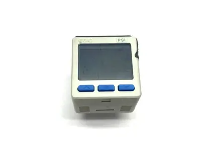 USED SMC 3-SCREEN DIGITAL VACUUM SWITCH