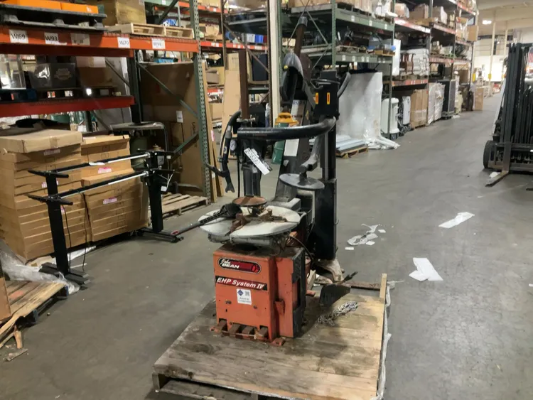 Used JOHN BEAN EHP SYSTEM IV TIRE CHANGER Tire Balancers Michigan US | Miedema Asset Management Group #1355279
