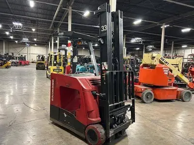 Used RAYMOND 425C50TT 3-Wheel Stand up Electric Counterbalance Forklifts Illinois US | Somerset Equipment Sales #1546278