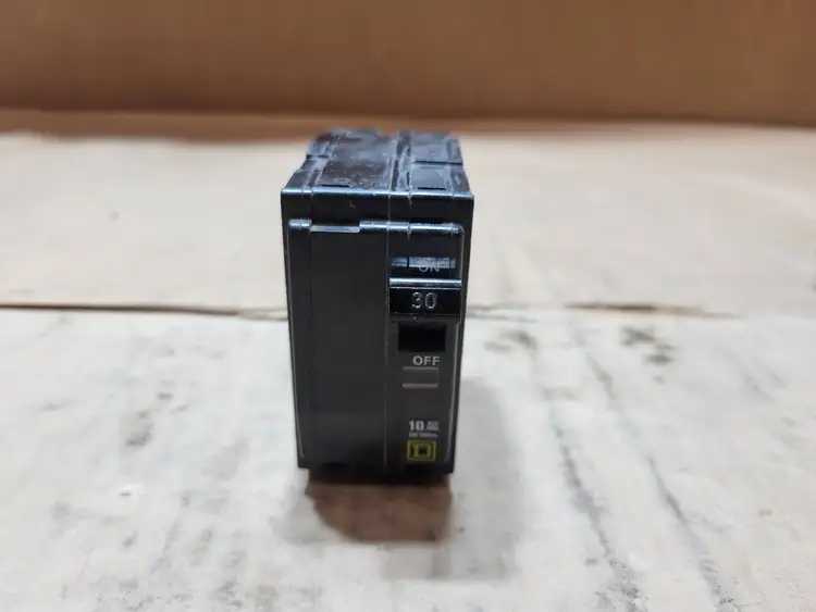 Used SQUARE D QO230 Switchgears British Columbia CA | Lenmark #1438448