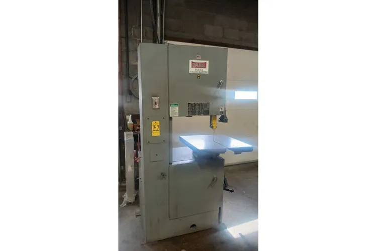 Used _UNKNOWN_ _UNKNOWN_ Vertical Band Saws Ohio US | Thompson Auctioneers #1547222