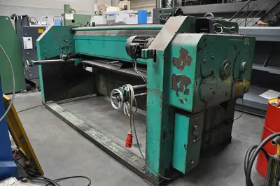 USED SIEMPELKAMP 3100 X 6 MM