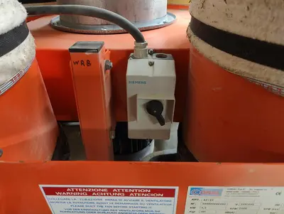 USED 2000 CORAL AF4C