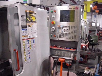 USED 2004 HAAS VM-3