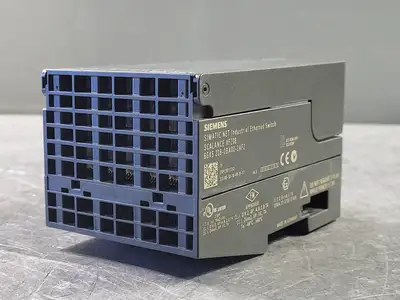 USED SIEMENS 6GK5208-0BA00-2AF2