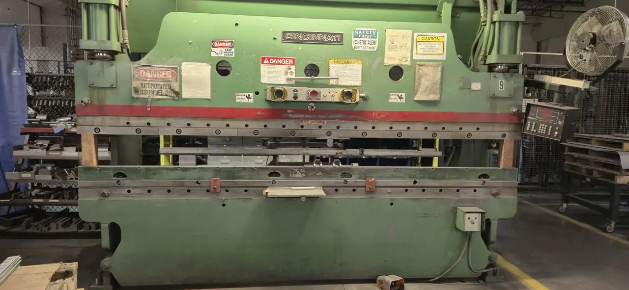 USED 1987 CINCINNATI 90 CB X 10 FT