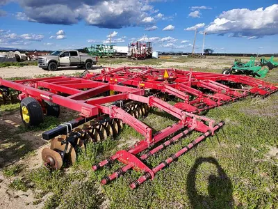 USED 2013 SUNFLOWER 1435