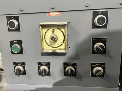 USED PHI PHI COMPRESSION MOLDING PRESS