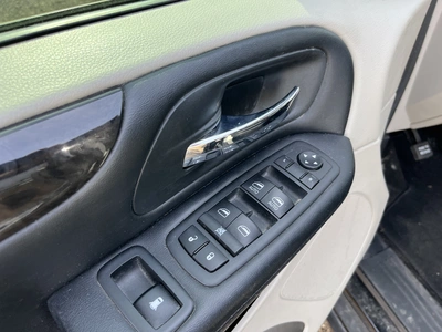 USED 2020 DODGE CARAVAN