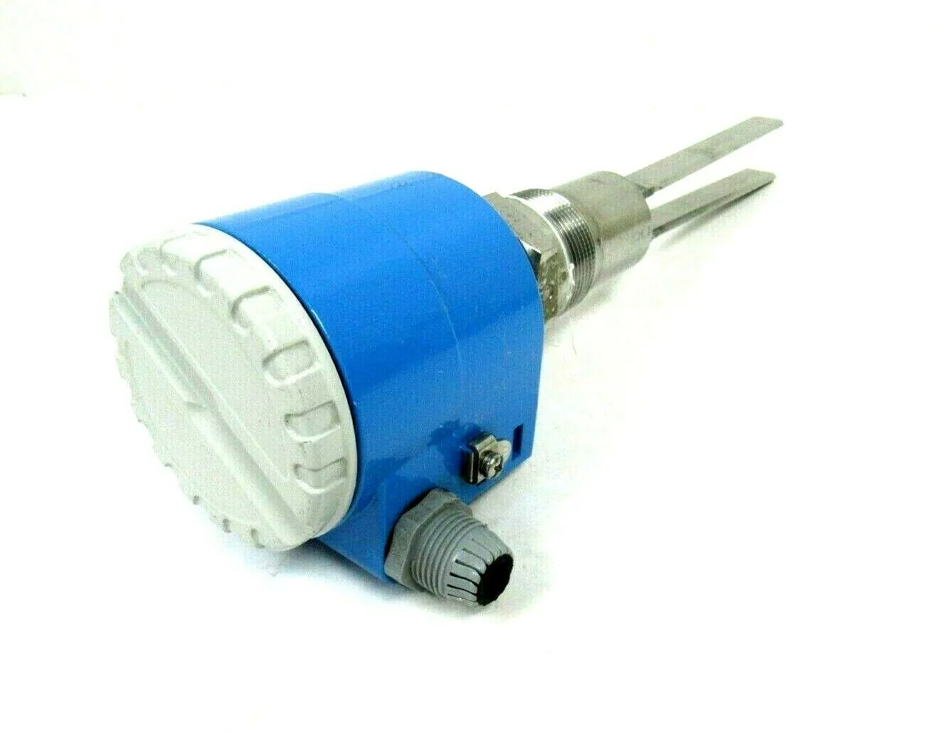 NEW ENDRESS HAUSER FTM-30S-A7AA1 FLOW SWITCH FTM30SA7AA1