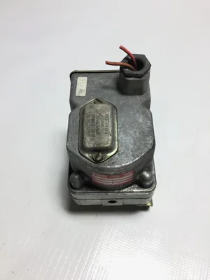 Barksdale DPDIT-A3 Pressure/Vacuum Actuated Switch