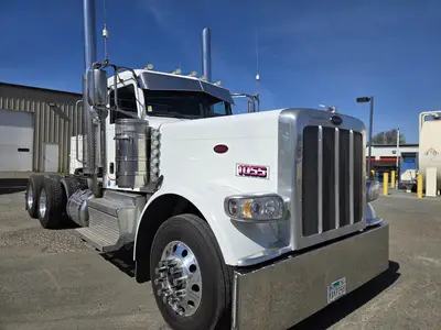 USED 2020 PETERBILT 389