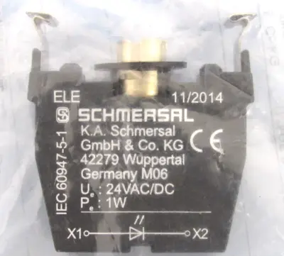 NEW LOT OF 12 SCHMERSAL ELE LAMP HOLDER 24VAC/DC 101006529