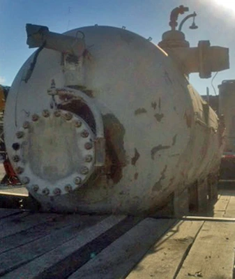 Horizontal Decanting Vessel
