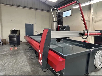 USED 2024 OMAX MAXIEM 2040