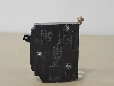 USED SQUARE D QOB135