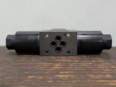 NEW YUKEN DSG-01-3C2-D24-7090