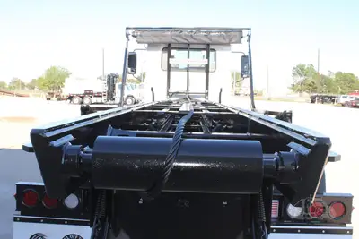 New | in-Stock 2025 MACK MD6 Hooklifts & Roll-Offs Texas US | Roll Off Truck World #1491908