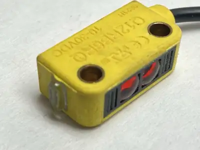 Used Banner Engineering Q12 Series Miniature Self-Contained Sensor Receiver 10-30VDC Photoelectric Sensors Michigan US | Maverick Industrial Sales #1392419