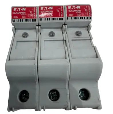 NEW 3 COUNT EATON BUSSMANN CHM3DIU FUSE-DISCONNECTOR 690V 32A