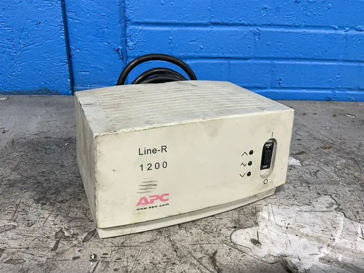 Used APC LE1200 Voltage Regulators Ohio US | HGR 24 #1280531