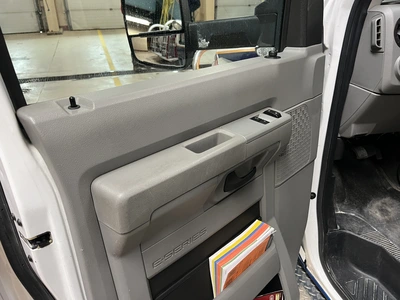 USED 2019 FORD E-450