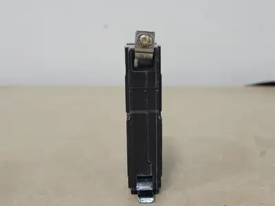 USED SQUARE D QOB115