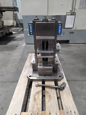 KURT CLUSTER TOWER Tooling | GMT (8)