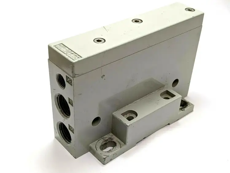 Used NUMATICS MANIFOLD END PLATE Parts (Hydraulics and Pneumatics) | Maverick Industrial Sales #1107203
