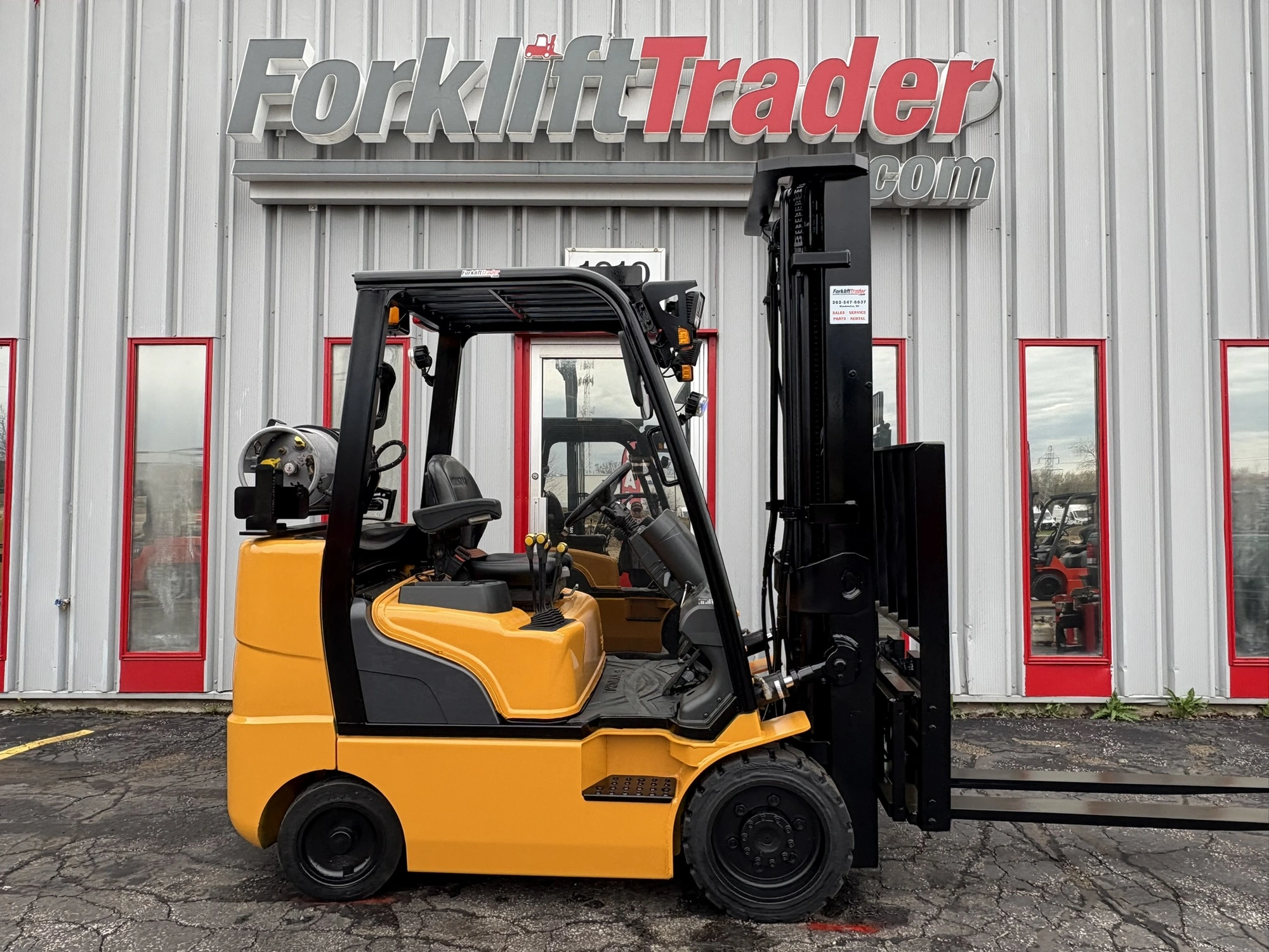 USED 2024 HYUNDAI 25LC-7A
