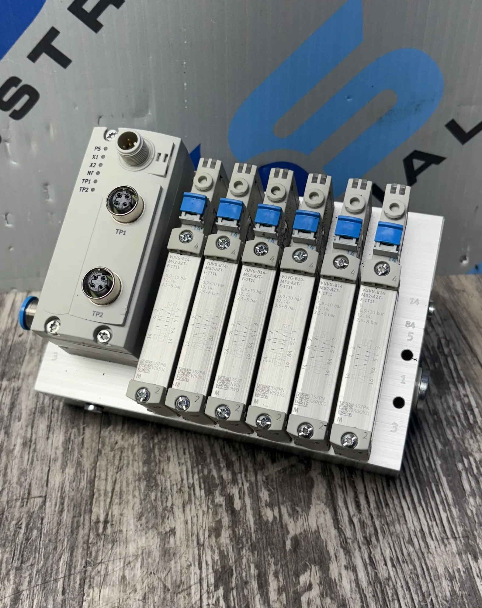 USED Festo VTUG-14-VRPT-B1Y-Q10L-UR-Q6SU-6M