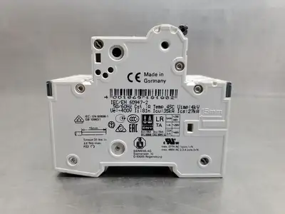 USED Siemens 5SY4302-7 MCB C2 Circuit Breaker, 2A, 400VAC, 3P
