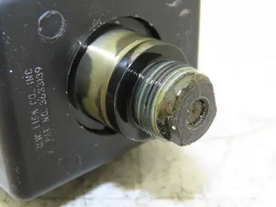 Continental Hydraulics VS12M-1A-G-60L-H Directional Control Solenoid Valve 120V
