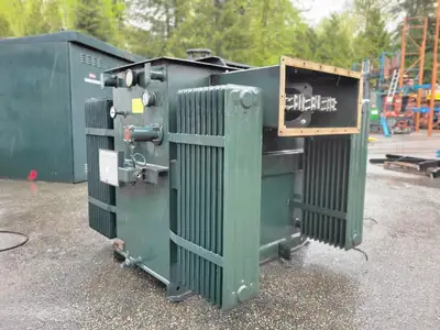 750 kVA Oil-Filled ONAN Transformer, HV. 12470 Delta, LV. 208Y/120 w/ Switchgear