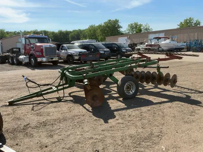 Used John Deere 13’6” Disc, Pull Behind with Pin Hitch, Hydraulic Lift/Lower, 9.5L-15 and 11L-14 Tir...