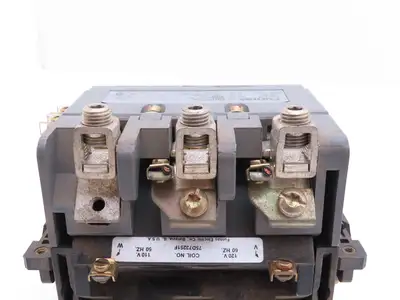 Furnas 40HP32A AC Contactor Motor Starter 50Hp 600VAC 3Ph 120V Coil
