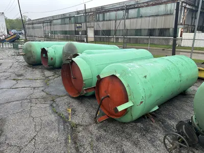 WOOD INDUSTRIAL VERTICAL AIR STORAGE TANK: STOCK #23049