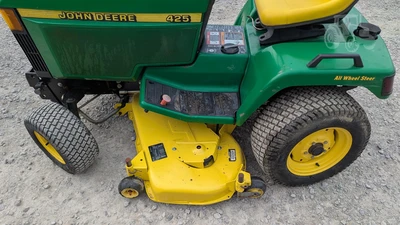 USED JOHN DEERE 425