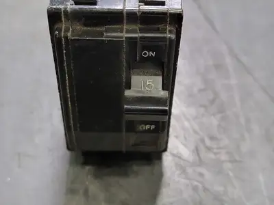 Used SQUARE D QO215 Switchgears British Columbia CA | Lenmark #294532