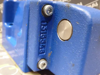 Rexroth R901350265 4 Way Directional Spool Valve 4WMM 10 E50 M Used